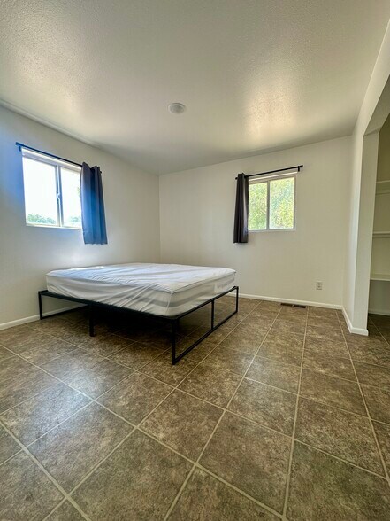 Bedroom - 309 N 200 W