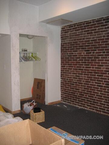 Building Photo - 49 Temple Pl