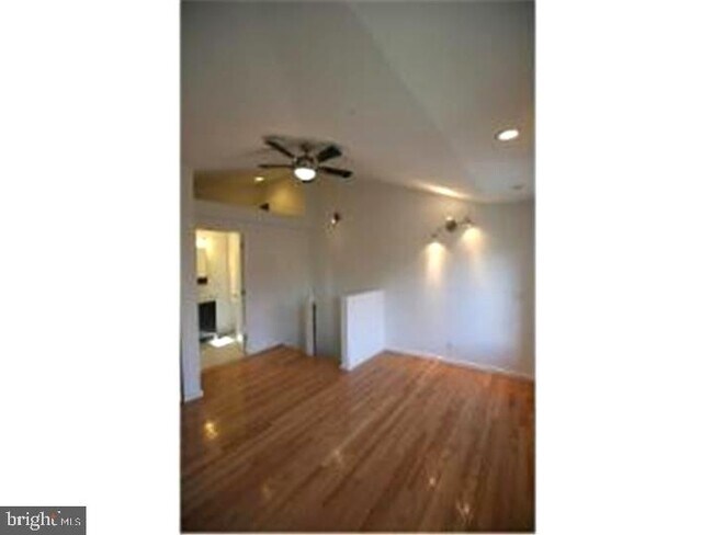 Building Photo - 209 W Wildey St