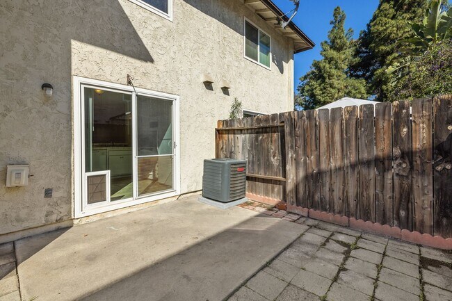 Building Photo - PEAC87