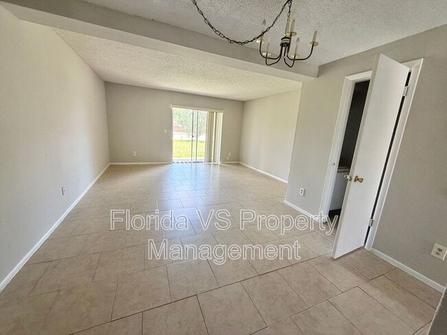 Building Photo - 206 Watts Ln
