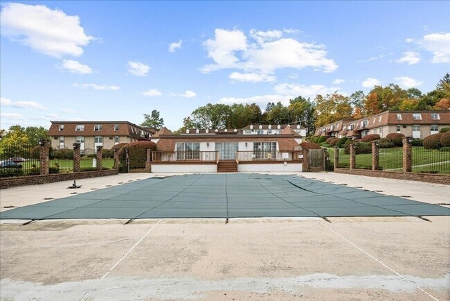 Building Photo - 26 Williamsburg Ct