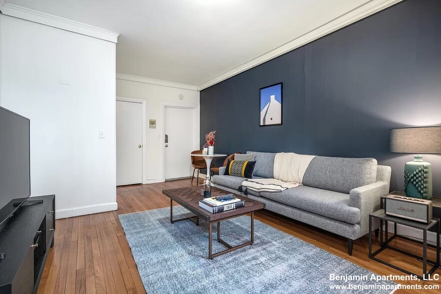 Building Photo - 501 Beacon St