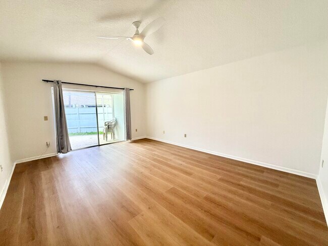 Building Photo - 10579 Pebble Cove Ln