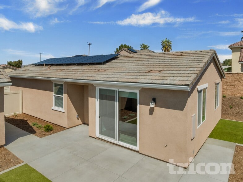 Building Photo - 1735 Lorraine Dr