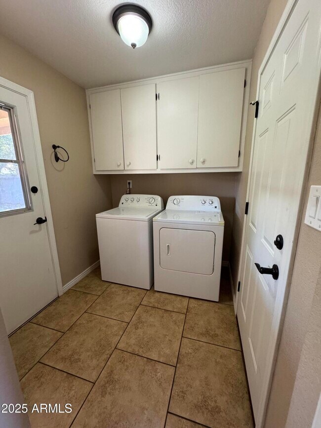 Building Photo - 3753 E Charter Oak Rd