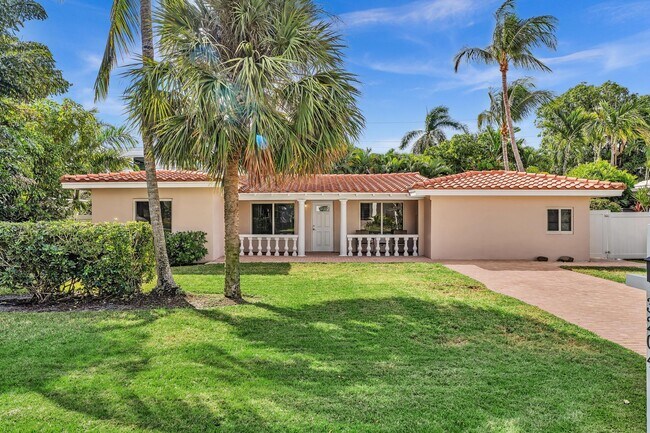 Building Photo - 3204 Beacon St