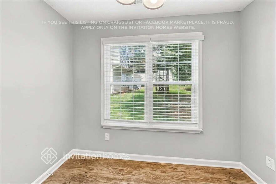 Building Photo - 90 Dairyland Dr