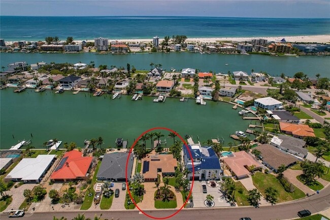Building Photo - 10124 Yacht Club Dr