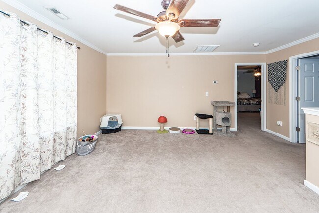 Building Photo - 3 Bedroom 2.5 Bath Single Family Home in S...