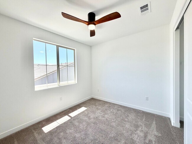 Building Photo - Turnkey Riverwalk Village 4 Bedroom Home with INCLUDED Solar, Upgrades & Prime Location