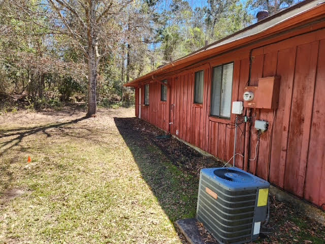 Building Photo - 6 Whispering