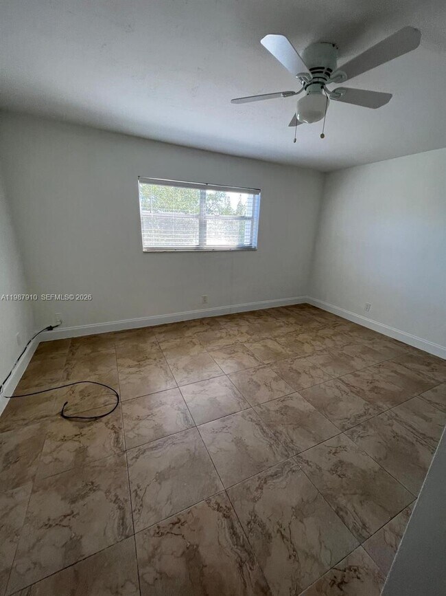 Building Photo - 1939 Jefferson St