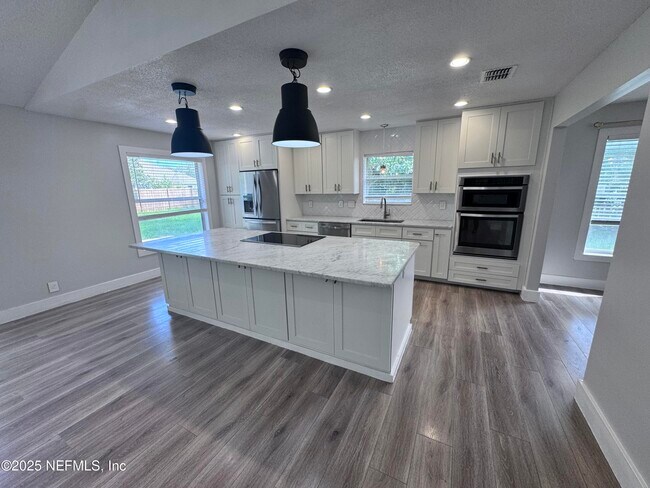 Building Photo - 13395 Tropic Egret Dr