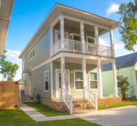 Building Photo - 721 W Zarragossa St