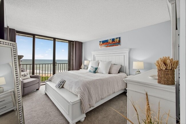 Building Photo - 9650 S Ocean Dr