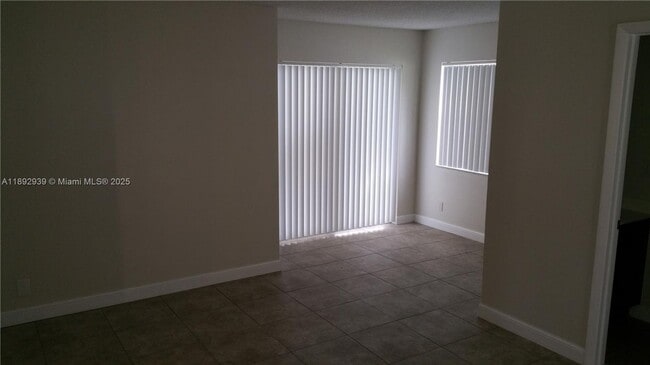 Building Photo - 7640 Westwood Dr