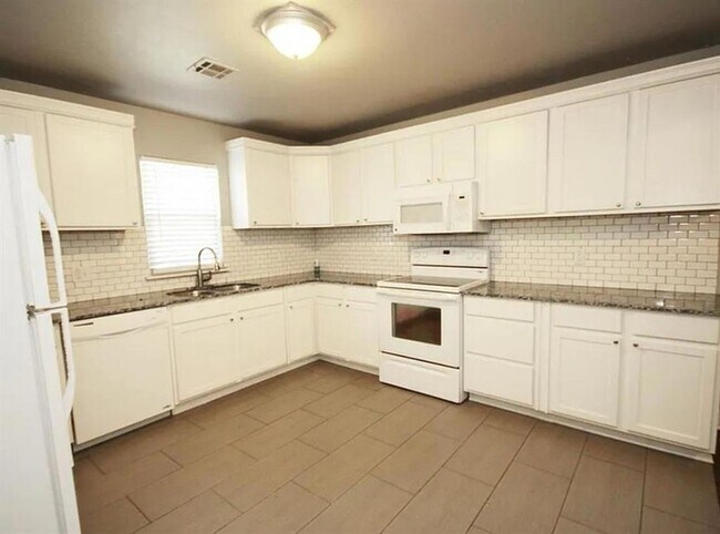 Building Photo - 1205 W Brooks St