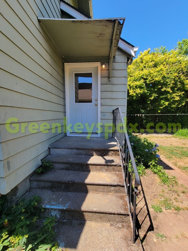 Building Photo - Awesome 3-Bedroom 1.5-Bathroom House in Ho...