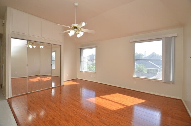Building Photo - 8815 Barron Wood Cir E