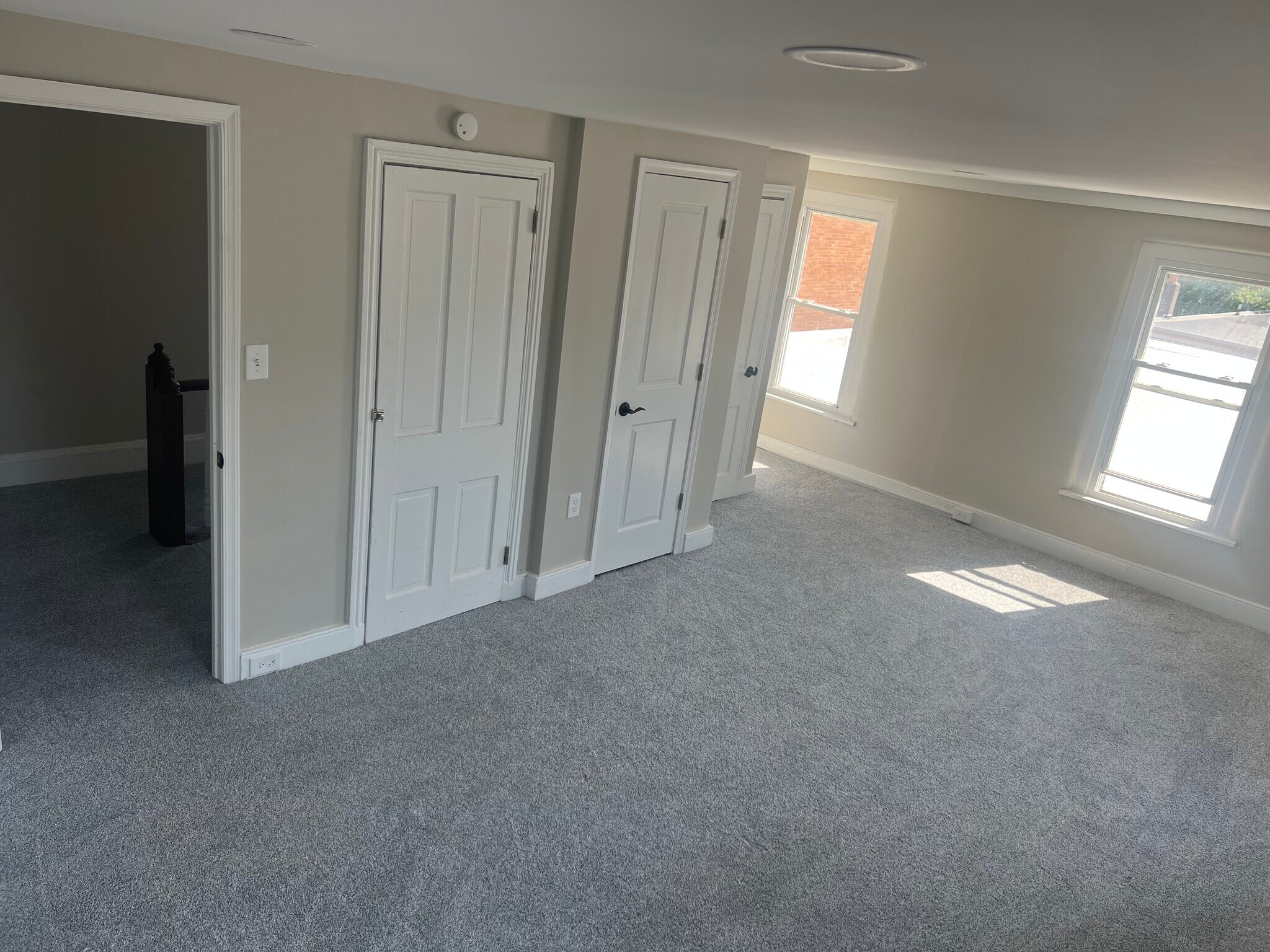 Building Photo - 31 N Main St