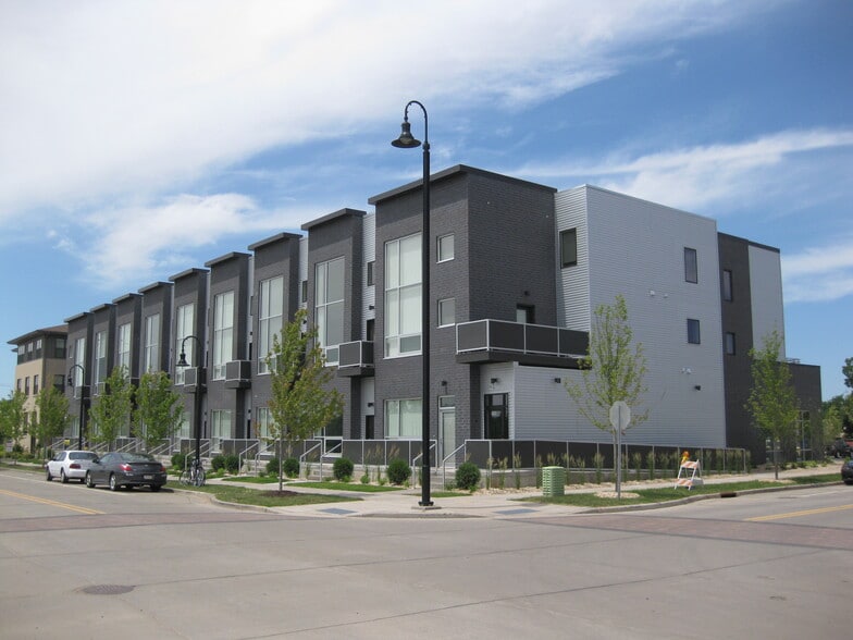 Building Photo - 222 Wisconsin St