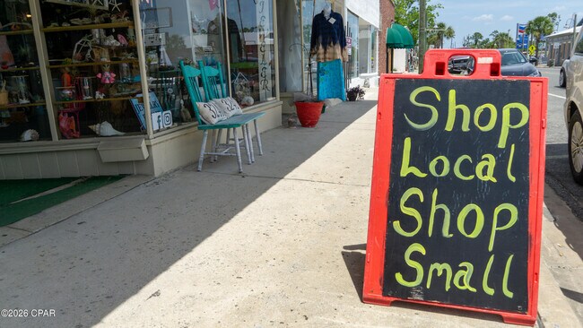 Building Photo - 1600 W 12th St