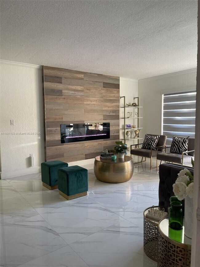Building Photo - 7120 Fairway Dr