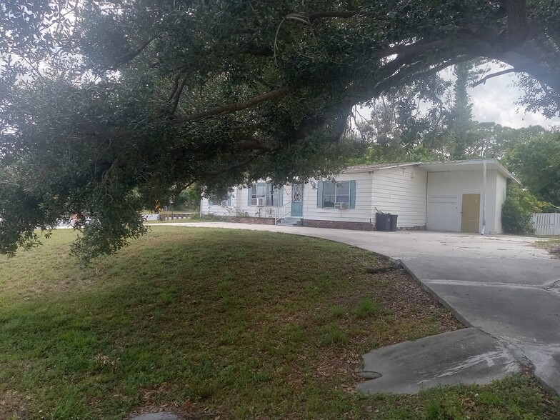 Building Photo - 7566 Peyraud Dr