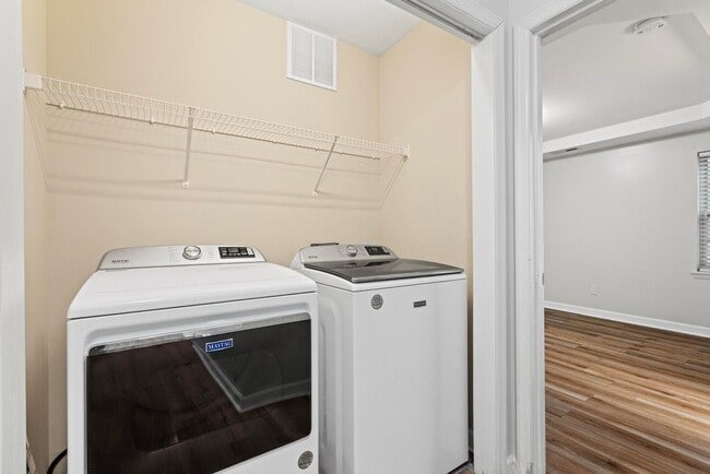 Building Photo - Available now in Sneads Ferry, NC! Close to base