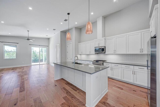 Building Photo - 6401 Keegans Dr