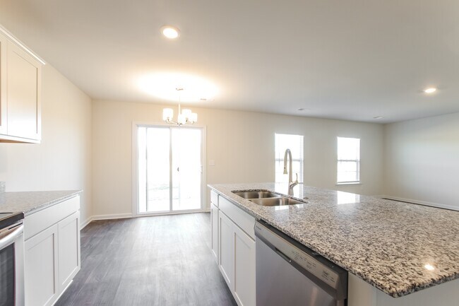 Building Photo - 138 King Buck Dr