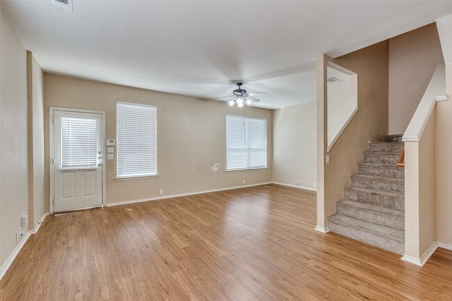 Building Photo - 10721 Traymore Dr