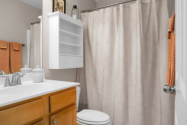 Building Photo - 1519 Thoroughbred Blvd