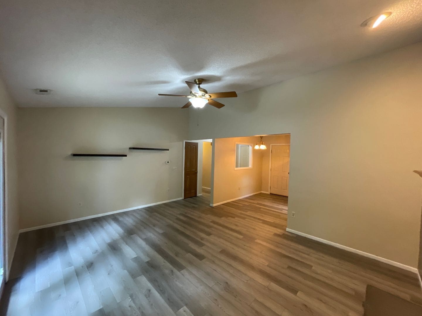 Building Photo - 9904 Mustang Dr