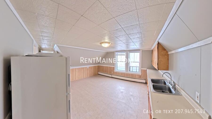 Building Photo - 92 Clinton Ave