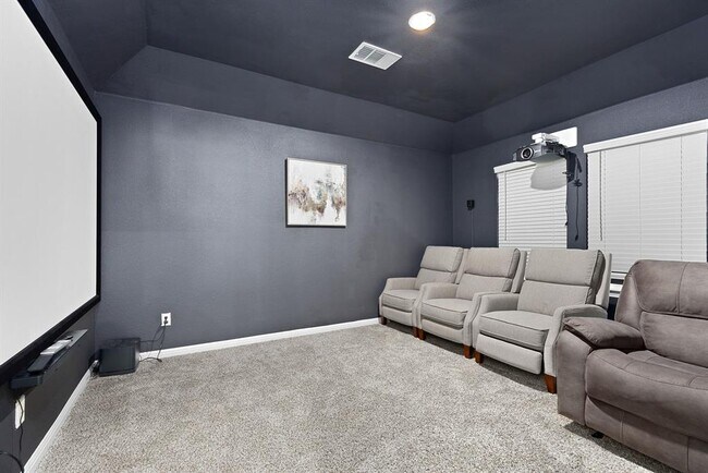 Building Photo - 120 Lenera Dr