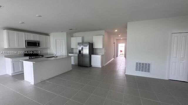 Building Photo - 303 Artemis St