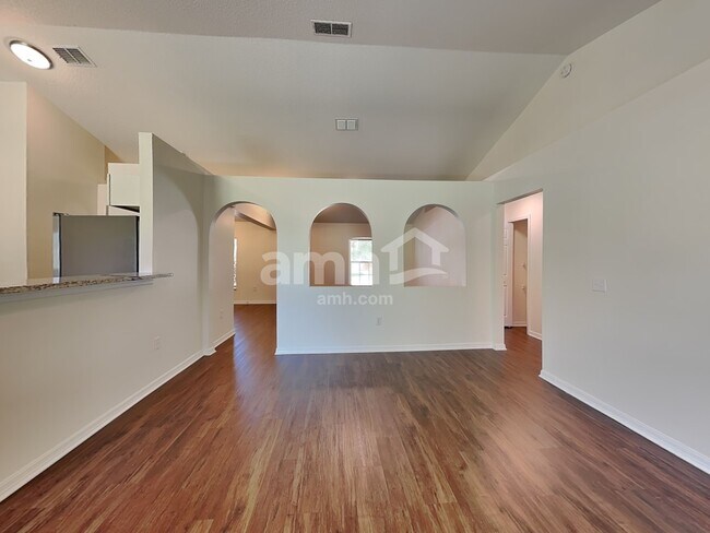 Building Photo - 1812 Roper Rd