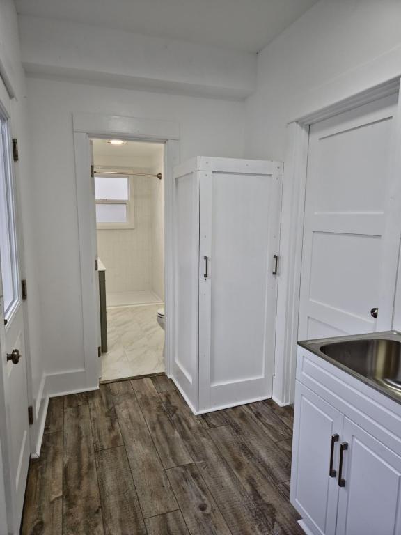 Building Photo - 205 SE Lane Ave