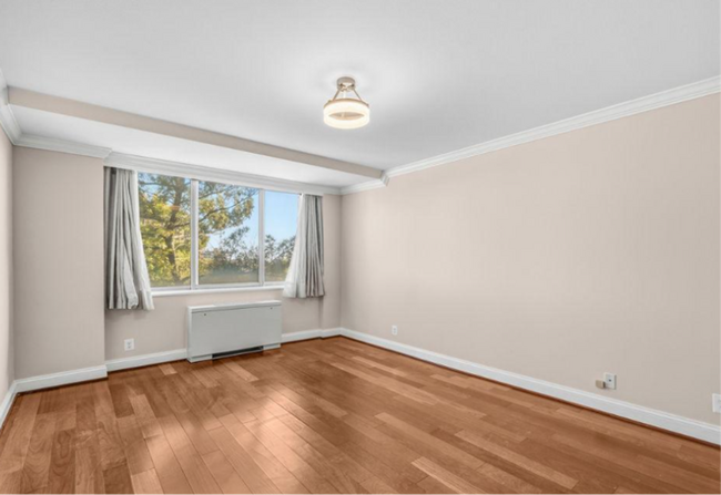 Building Photo - Modern 2BR/2.5BA Two-Level Condo in The Fountains