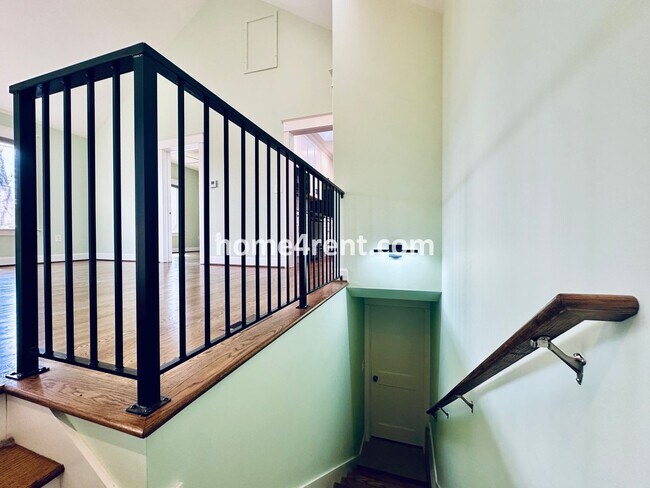 Building Photo - Charming Home Near Country Club Plaza w/ Gorgeous Updates, Wood Floors and a Two Car Garage!