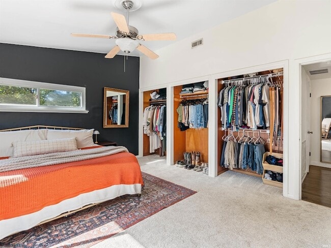 Building Photo - 2924 Santa Rosa Dr