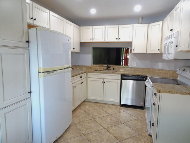 Building Photo - 12260 Sag Harbor Ct
