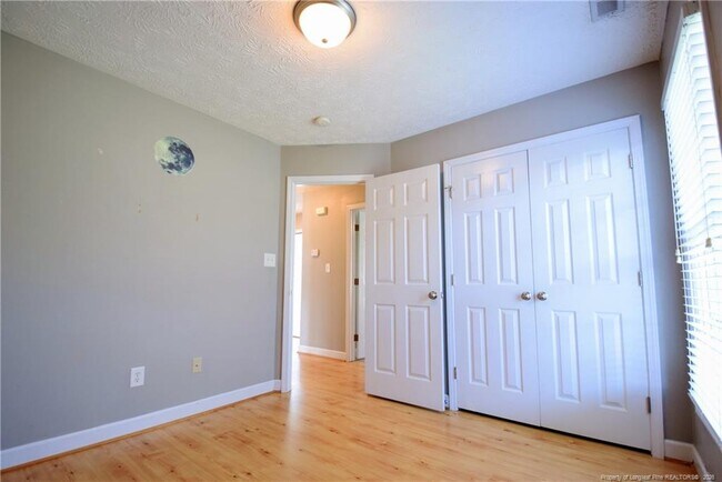 Building Photo - 3019 Burton Dr