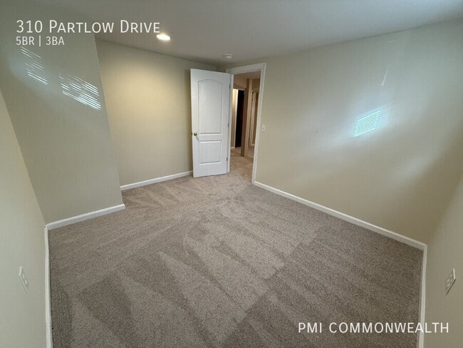 Building Photo - 310 Partlow Dr