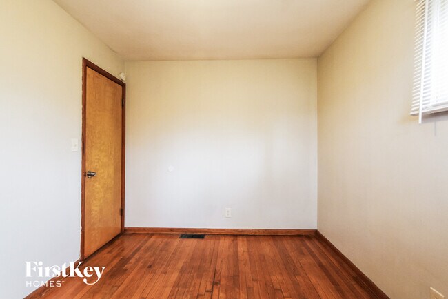 Building Photo - 1317 Hathaway Dr