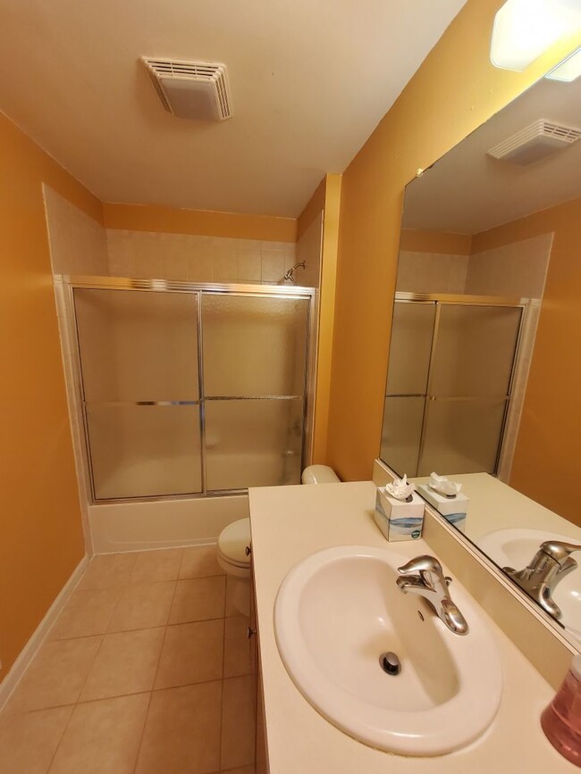 Building Photo - Beautiful, large home with finished baseme...