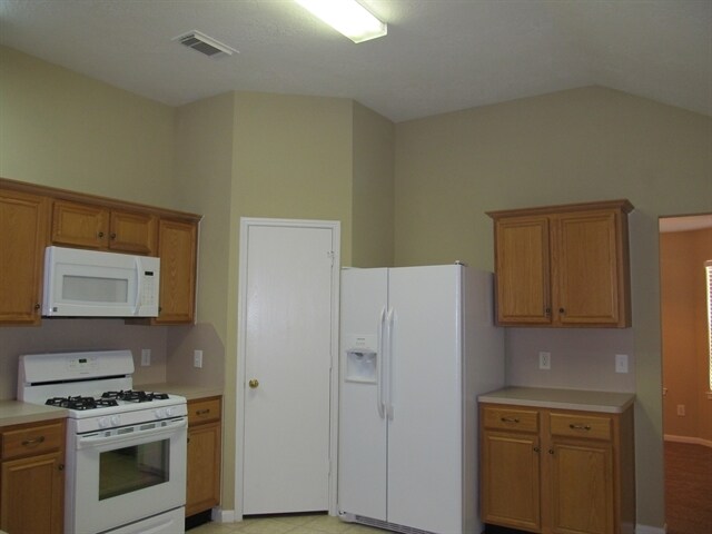 Building Photo - 2750 Hidden Spring Falls Dr