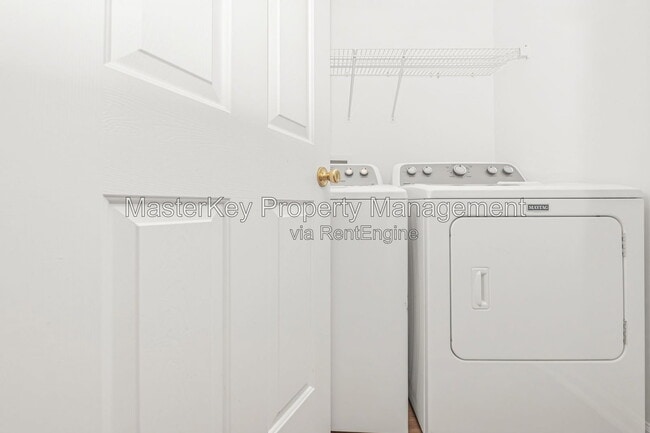 Building Photo - 6307 Forest Ridge Dr